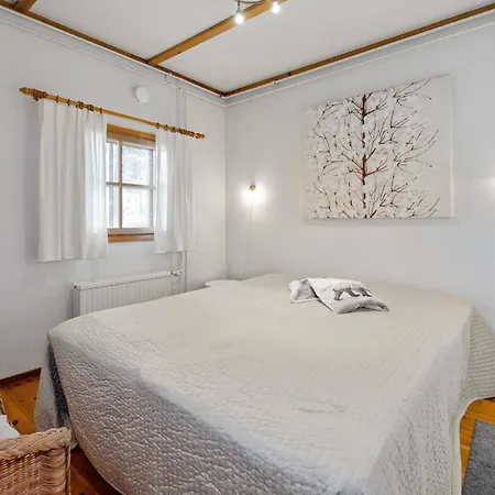 Holiday home Kulta-kaekoenen 17 By Bomba By Interhome *