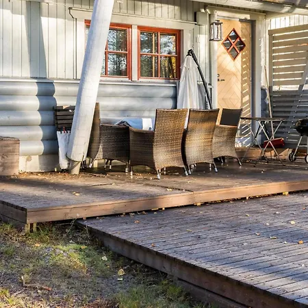 Holiday home Kulta-kaekoenen 17 By Bomba By Interhome *